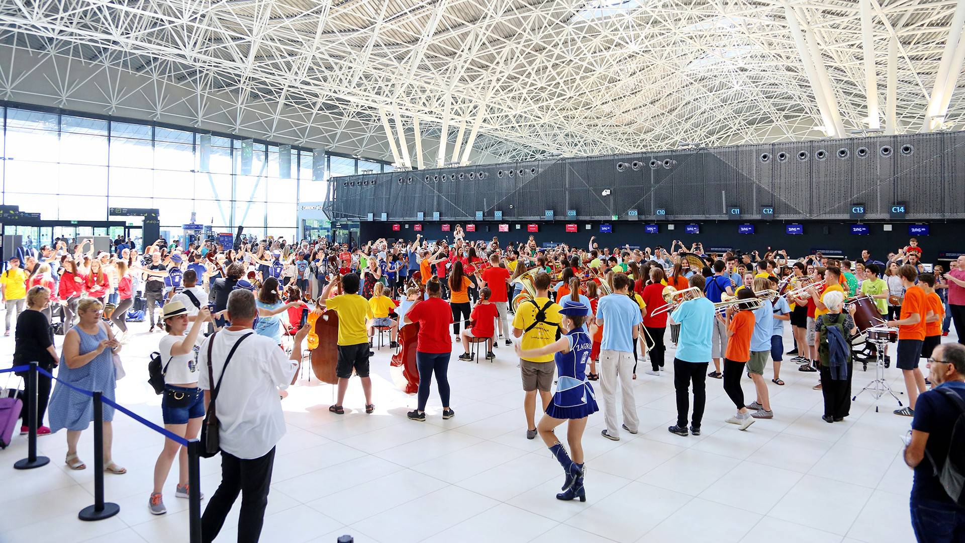 Video: Zasvirali na Tuđmanu i oduševili putnike na terminalu