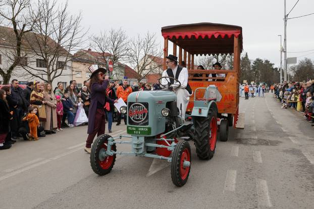 117. Turopoljski fašnik u Velikoj Gorici 