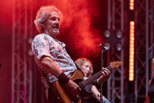 Pula: Parni valjak održao koncert u prepunoj Areni 