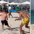 VIDEO Đoković zaigrao nogomet s djecom na vrućem pijesku: Tako je dobar s mladim ljudima