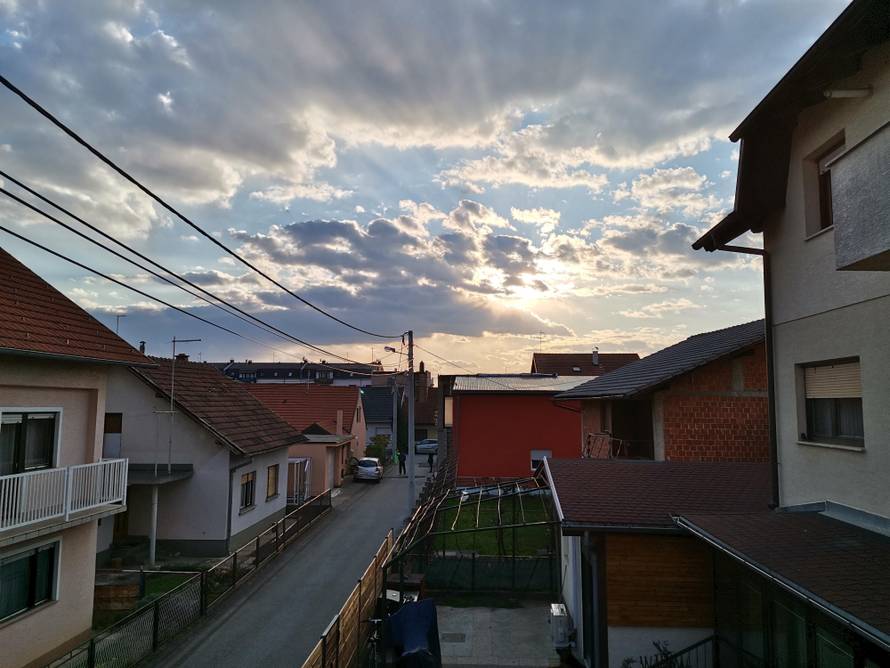 Sjajna kamera za nisku cijenu: Isprobali smo Huawei P40 Lite