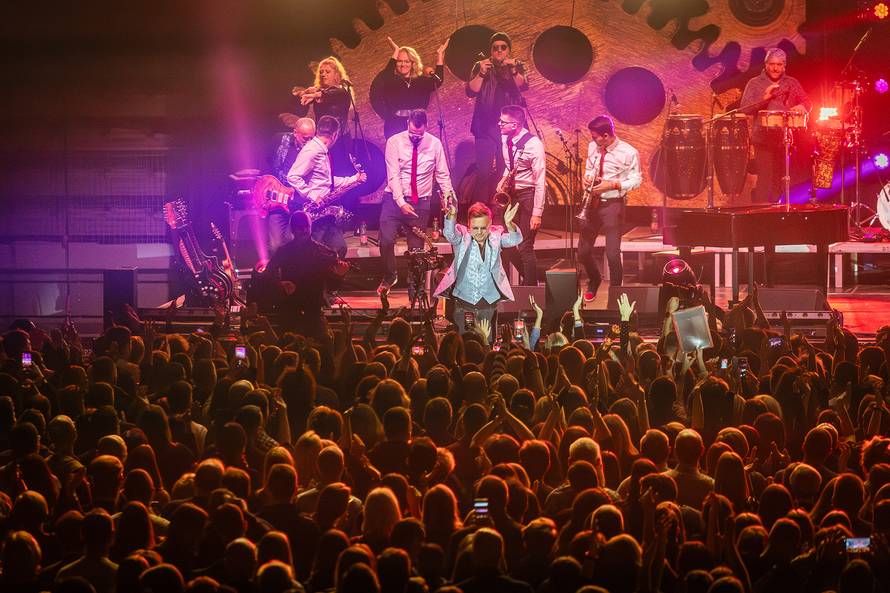 "Evo me doma": Gibonni najavio koncert u Splitu na Starom Placu 27. lipnja!