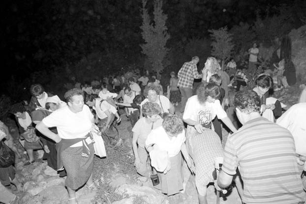 Brojni vjernici na obilježavanju 10. godišnjice ukazanja u Međurgorju, 25.6.1991.