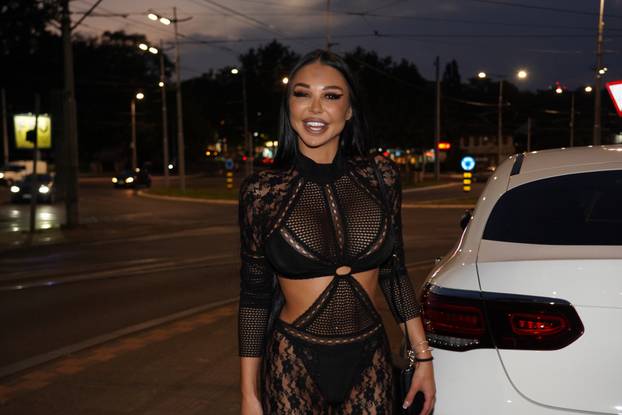 Beograd: U restoranu Sport održana je proslava 32. rođendana voditeljice TV Pink Ane Radulović