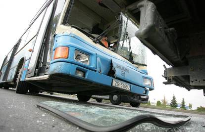 Velika Gorica: Sudar auta, dva kamiona i autobusa