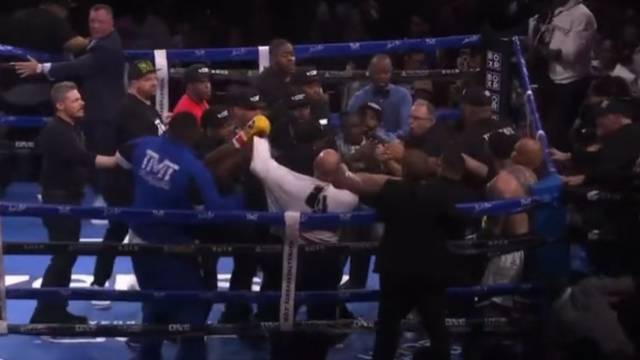 VIDEO Mayweather stao u ring protiv unuka mafijaša, a zatim je došlo do neviđenog kaosa