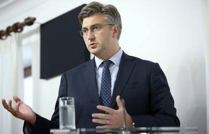 Plenković o 'SMS-ovima': Zvao sam Brkića, nisam ga dobio...