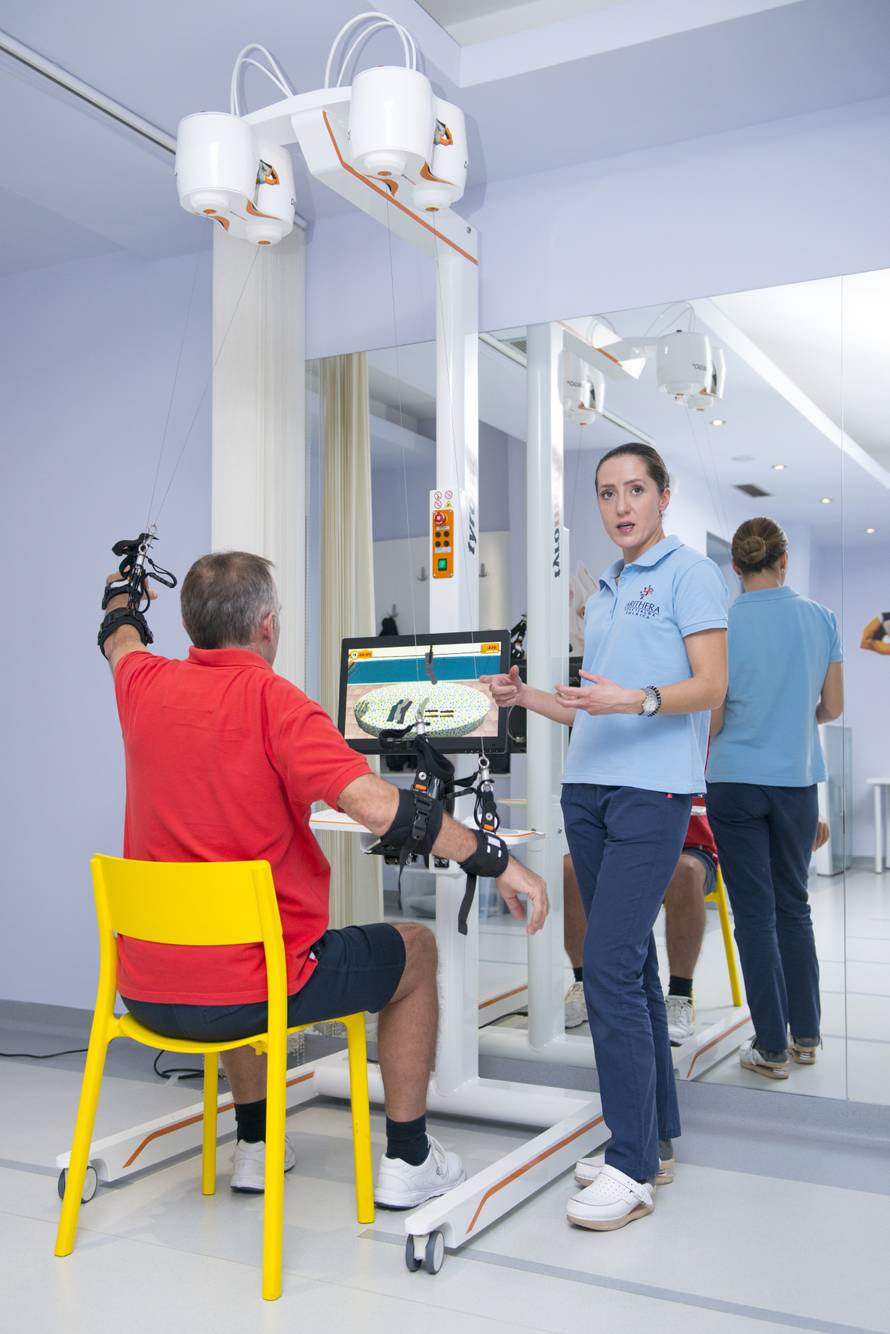 Premijerno predstavljena robotska neurorehabilitacija