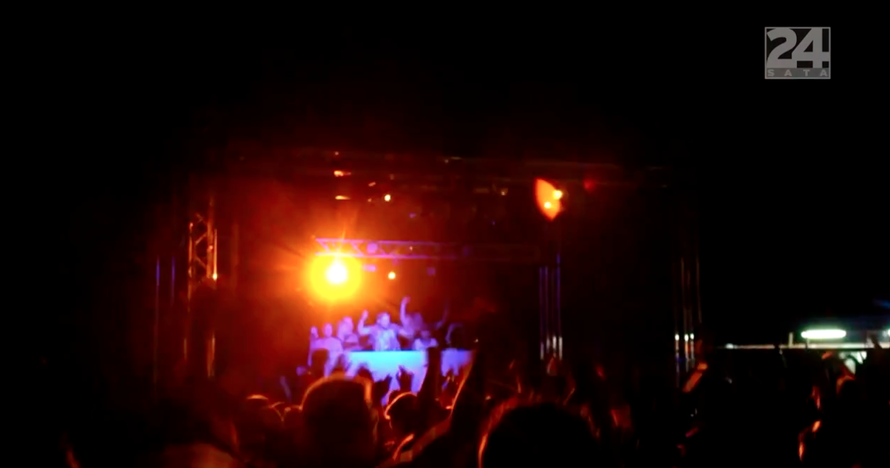 Dečko iz Kutine zaludio svijet: Pokorio Youtube svojim hitom