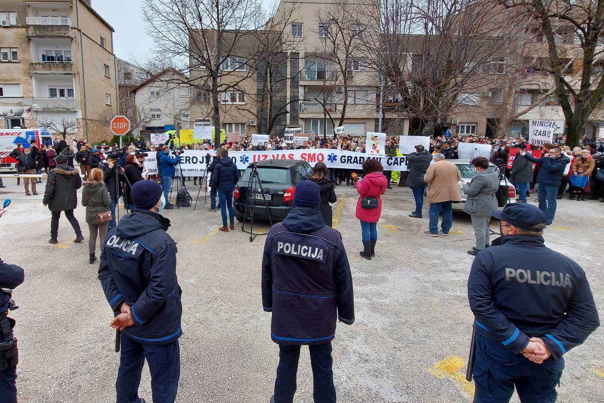 Hercegovina pred lockdownom: 'Mladi iz Hrvatske nam dolaze vikendom na lude provode'