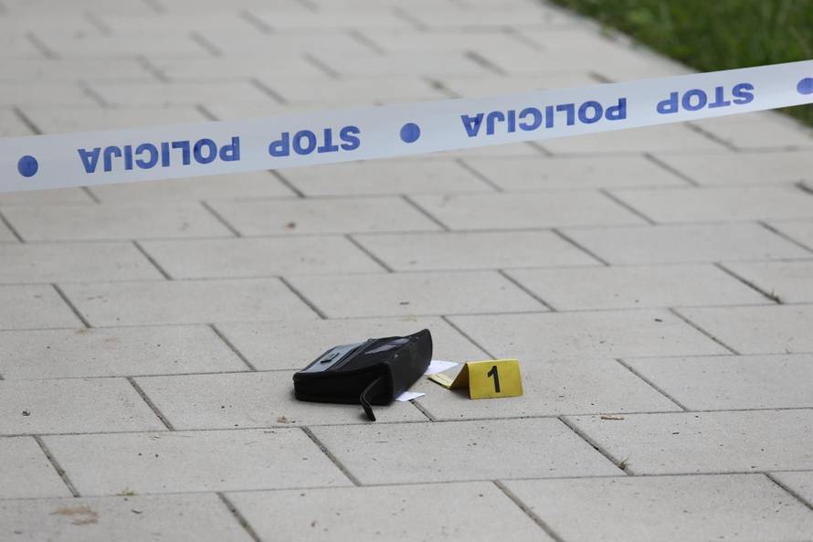 Ubojica iz Đakova i dalje bježi: Policija opkolila njegovu kuću