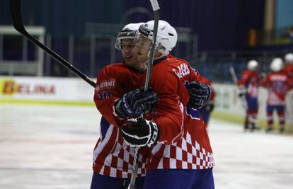 Hrvatski hokejaši osvojili su srebro svladavši domaćina...
