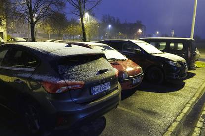 Napadao snijeg u Zagrebu i okolici, čeka vas čišćenje auta! Evo kakvo je stanje na cestama