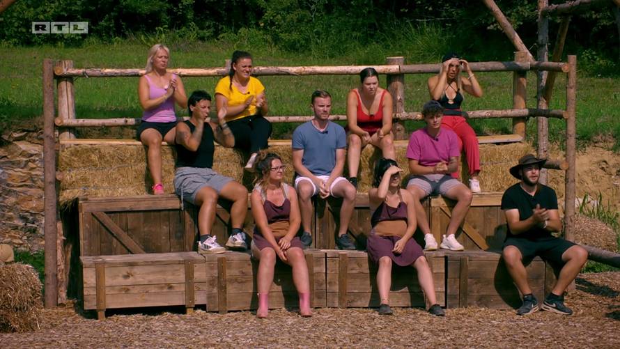 Počinje nova faza natjecanja u 'Farmi': Darko se vratio pa se svi podijelili u dvije obitelji...