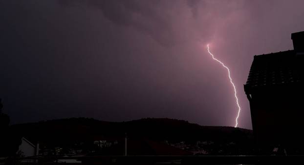 FOTO Ples munja iznad Splita