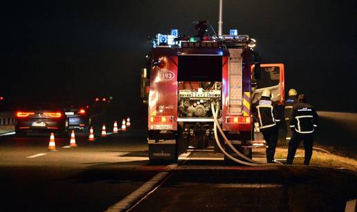 Jurio autocestom pa se zabio u vatrogasce: 'Kamion im je pomaknuo za dva metra...'