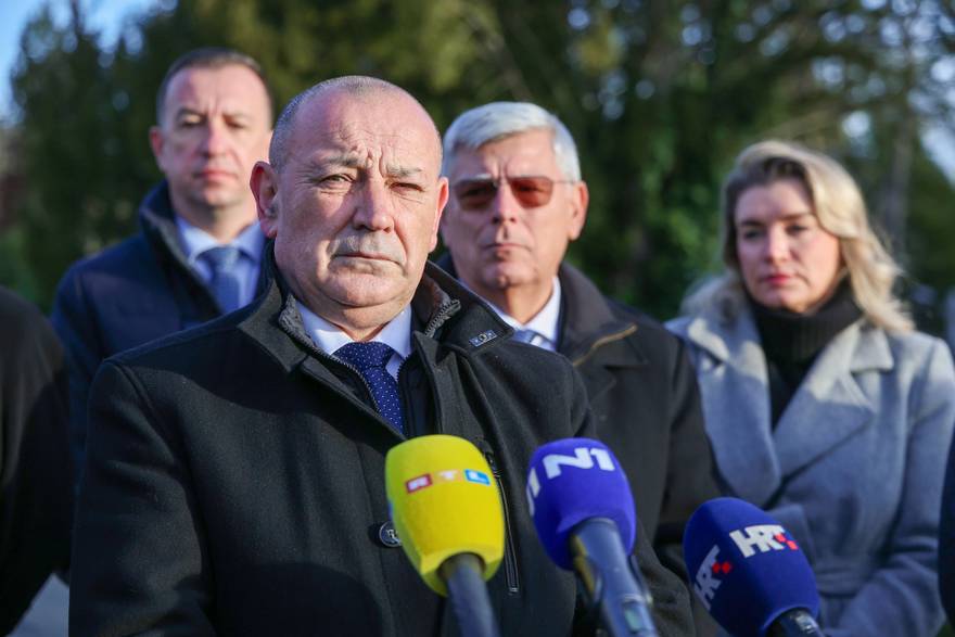 Zagreb: Tomo Medved obratio se medijima na temu 26. godišnjice smrti dr. Franje Tuđmana