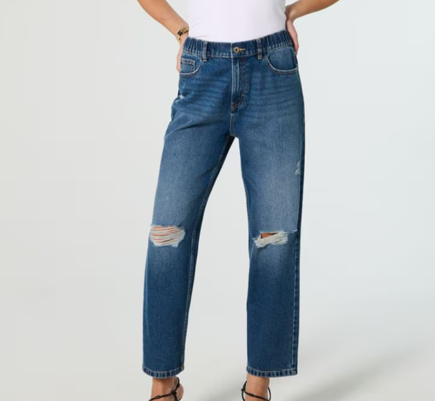 Vraćaju se poderane traperice: Izdvojili smo najbolje komade