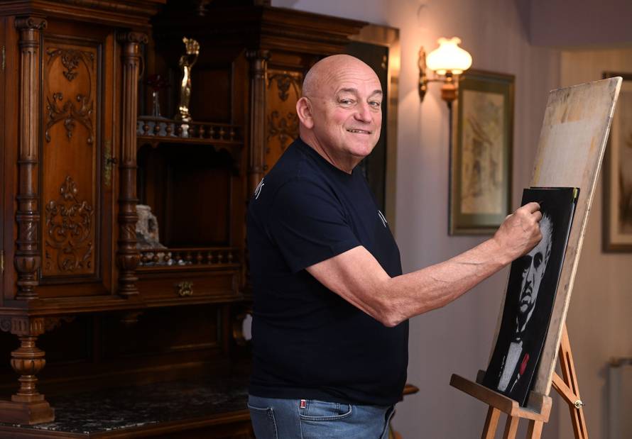 Zagreb: Pjevač Željko Krušlin