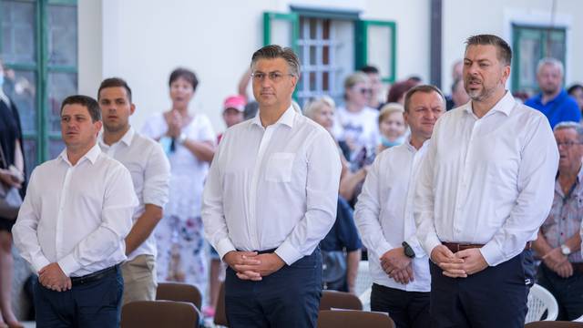 Rijeka: Andrej Plenković sudjelovao na misi na Trsatu