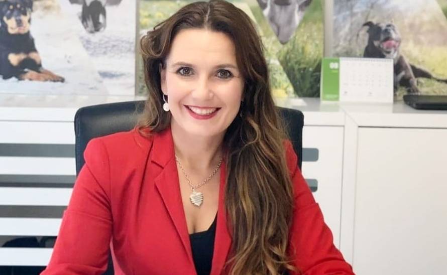 FOTO HDZ-ova načelnica u općini u kojoj više nema za božićnice ima aute, gliser, ušteđevinu...