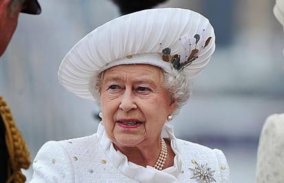 Novogodišnja čestitka kraljice Elizabete: 'Bolji dani će doći...'