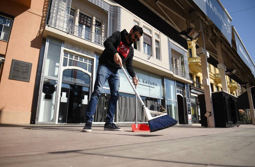 Zagreb: Mala kavana na Trgu bana Jelačića od danas je zatvorena