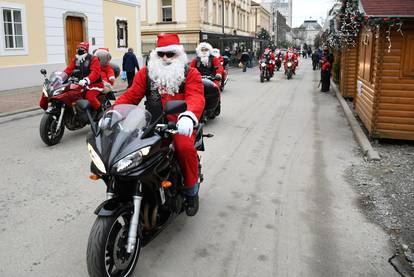 Moto Mrazovi provozali se Bjelovarom, ali zbog korone nisu smjeli djeci dijeliti poklone