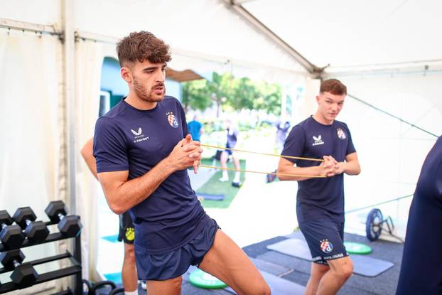 Bad Radkersburg: Igrači GNK Dinamo na jutarnjem treningu u Austriji