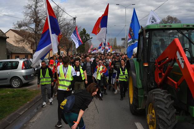 Od Niša i juga zemlje pa sve do Pančeva: Studenti su pješice krenuli prema Beogradu