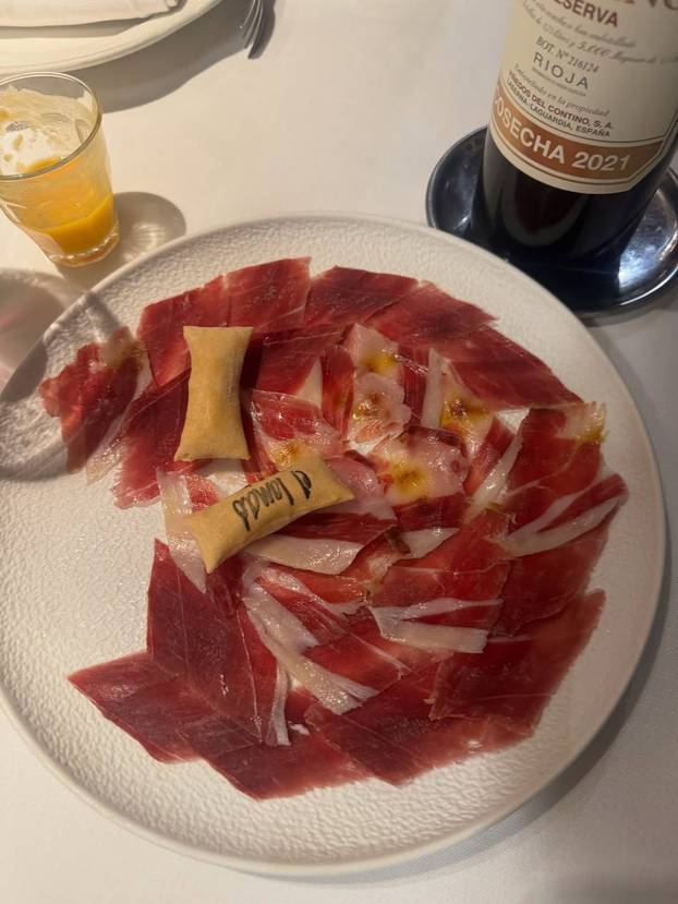 FOTO Pala pusa, a onda i sve ostalo! Maja i Šime nikad bliži na novoj romantičnoj destinaciji