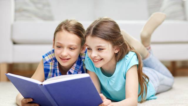 Pet načina uz koje možete dijete potaknuti da zavoli čitati knjige