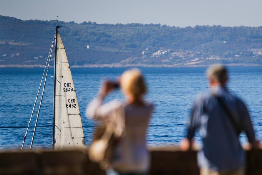 Split:  Pogled sa Sustipana na start Mrduljske Regate