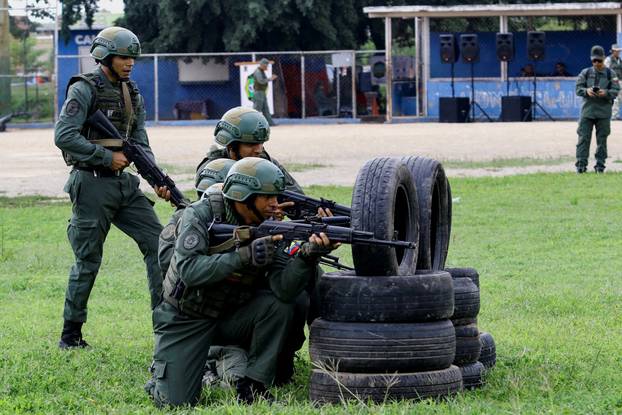 Venezuela holds drills to train citizens in weapon handling