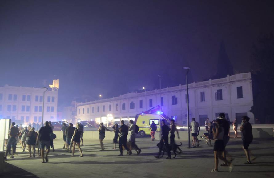 Omiš: Katastrofalna noć na požarištu kod Omiša.