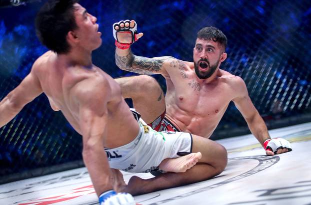 Zagreb: Borilački spektakl KSW 51, Filip Pejić - Daniel Carvalho Torres