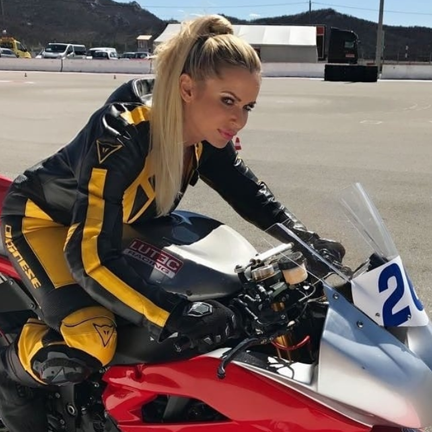 Sopek 'zajašila' motor: 'Diže mi se adrenalin dok te gledam'