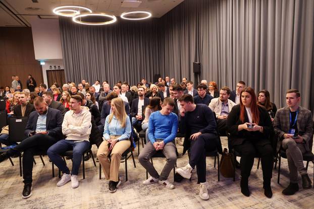 Tribina pod nazivom "Može li Hrvatska mladima osigurati priuštivo stanovanje?"