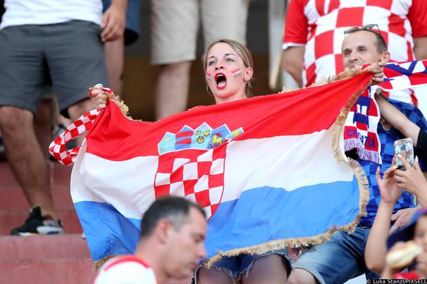 Split: Navijači na Poljudu prate susret Hrvatske i Francuske u Ligi nacija