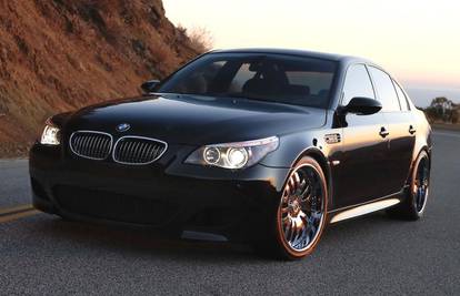 Sv. Nedelja: Ukrali BMW vrijedan 100.000 kuna