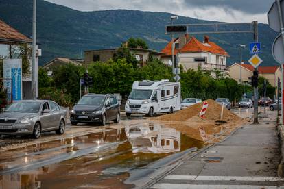 Snažno nevrijeme na području Kaštela i Trogira izazvalo poplave 