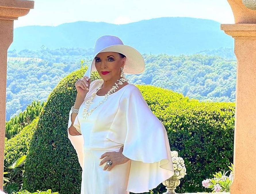 Joan Collins (92) pozirala je u kupaćem kostimu: 'Na jugu...'