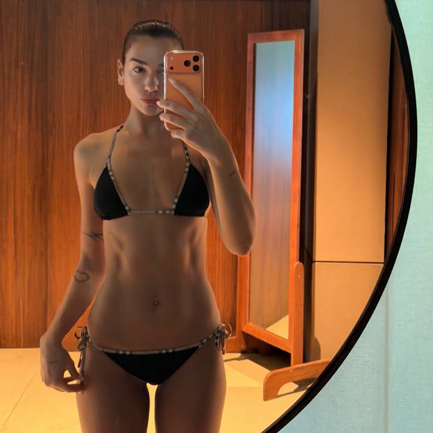 FOTO Dua je prirodno Lipa, a pogotovo u tangicama i toplesu