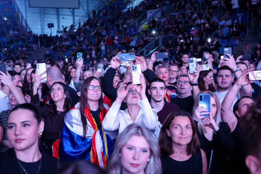 Frankfurt: Hrvatska noć u Suwag Energie Areni