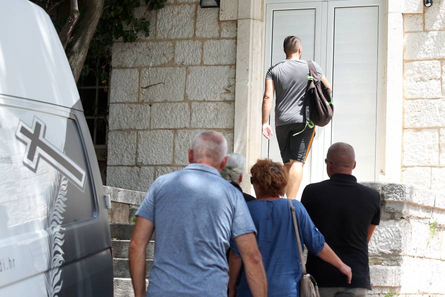 'Čekala sam da se pojavi pred vratima, ali nade više nema...'