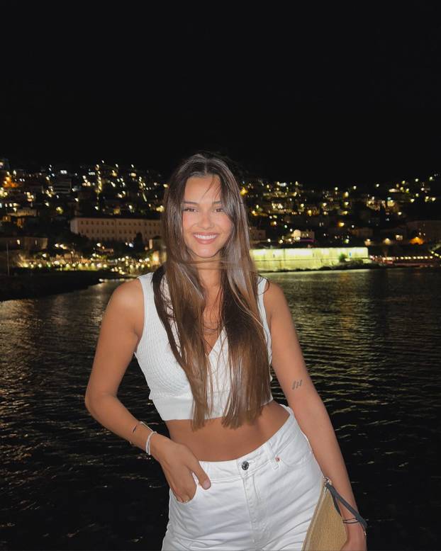 FOTO Najljepšu Hrvaticu osvojio košarkaš: Odmah sam odlijepila