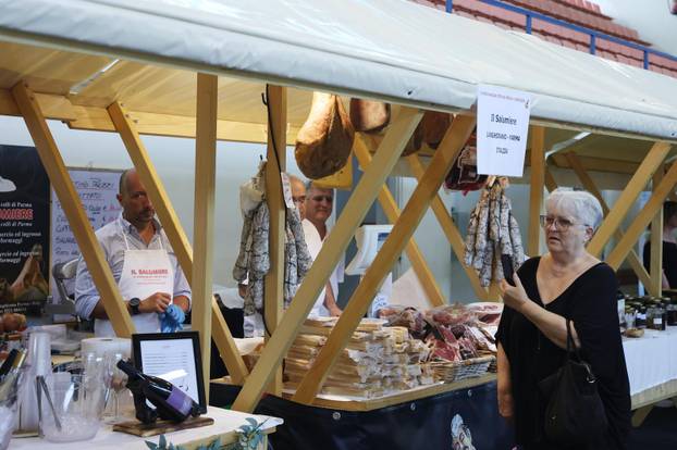 Drniš: Otvoren 9. me?unarodni festival pršuta