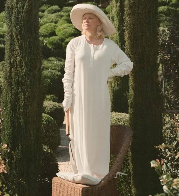 FOTO Nostalgija je bila ključ: Ovo je namještaj koji potpisuje glumica Pamela Anderson