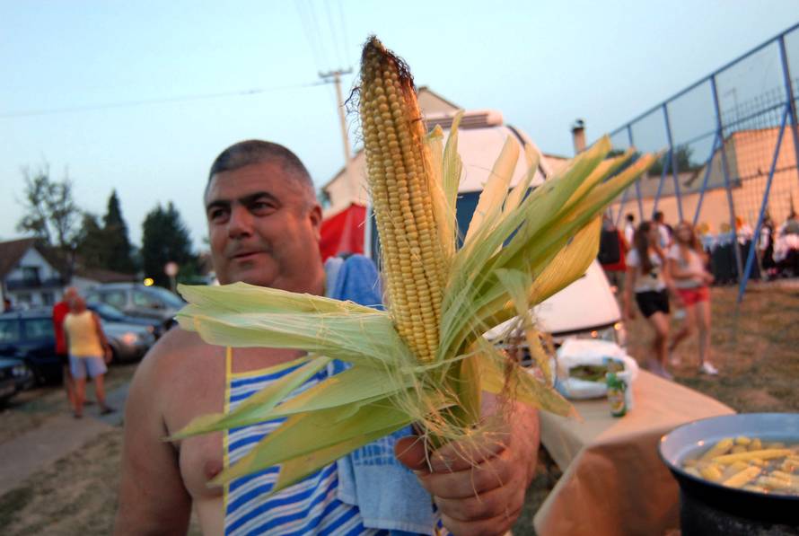 "Svako selo ima svoju paradu, a Andrijevci kukuruzijadu"