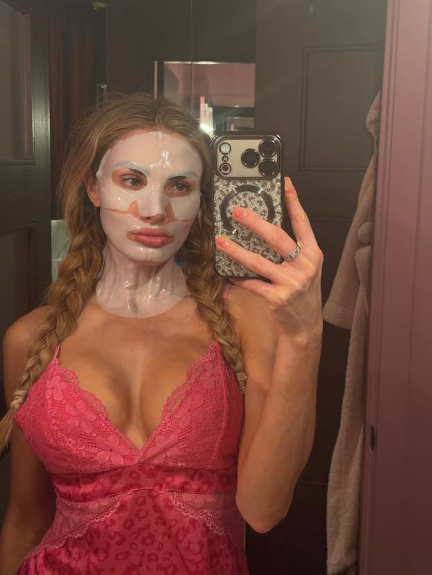 FOTO Možda ste ju sreli... Bujna influencerica posjetila Jadran: 'Ja sam u Hrvatskoj, a vi niste'